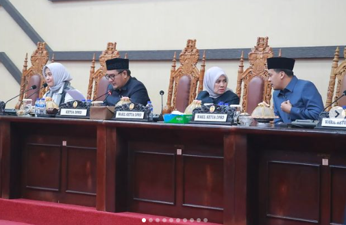 DPRD Makassar Kembali Gelar Paripurna Ranperda Pertanggungjawaban Pelaksanaan APBD 2022, Wawali Bacakan Tanggapan Atas Pemandangan Umum Fraksi
